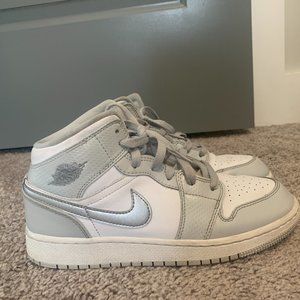 Nike Air Jordan 1 Mid Grey Fog Metallic Silver Basketball Shoes/Sneakers